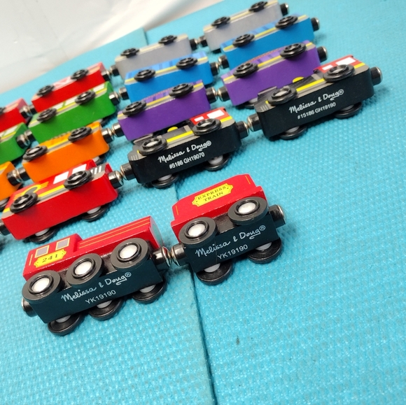 Melissa & Doug Wooden Train Cars 2 sets + Express Train Set - Picture 3 of 10
